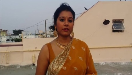 sexy bhabhi wearing saree
