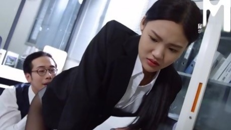 Sexy Chinese girl comes for a job interview but gets her pussy licked instead