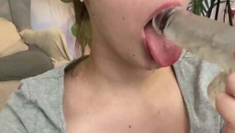 Horny college teen want to get a good rate and seduce her sexy teacher
