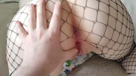 The step brother decided to fuck his sister and she did not mind and put her pussy under dick