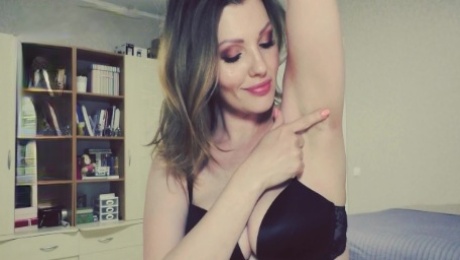 Dont you love to lick my Sweaty Armpits?