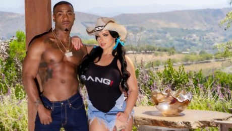 Cowgirl Payton Preslee Rides A Huge Cock On A Ranch